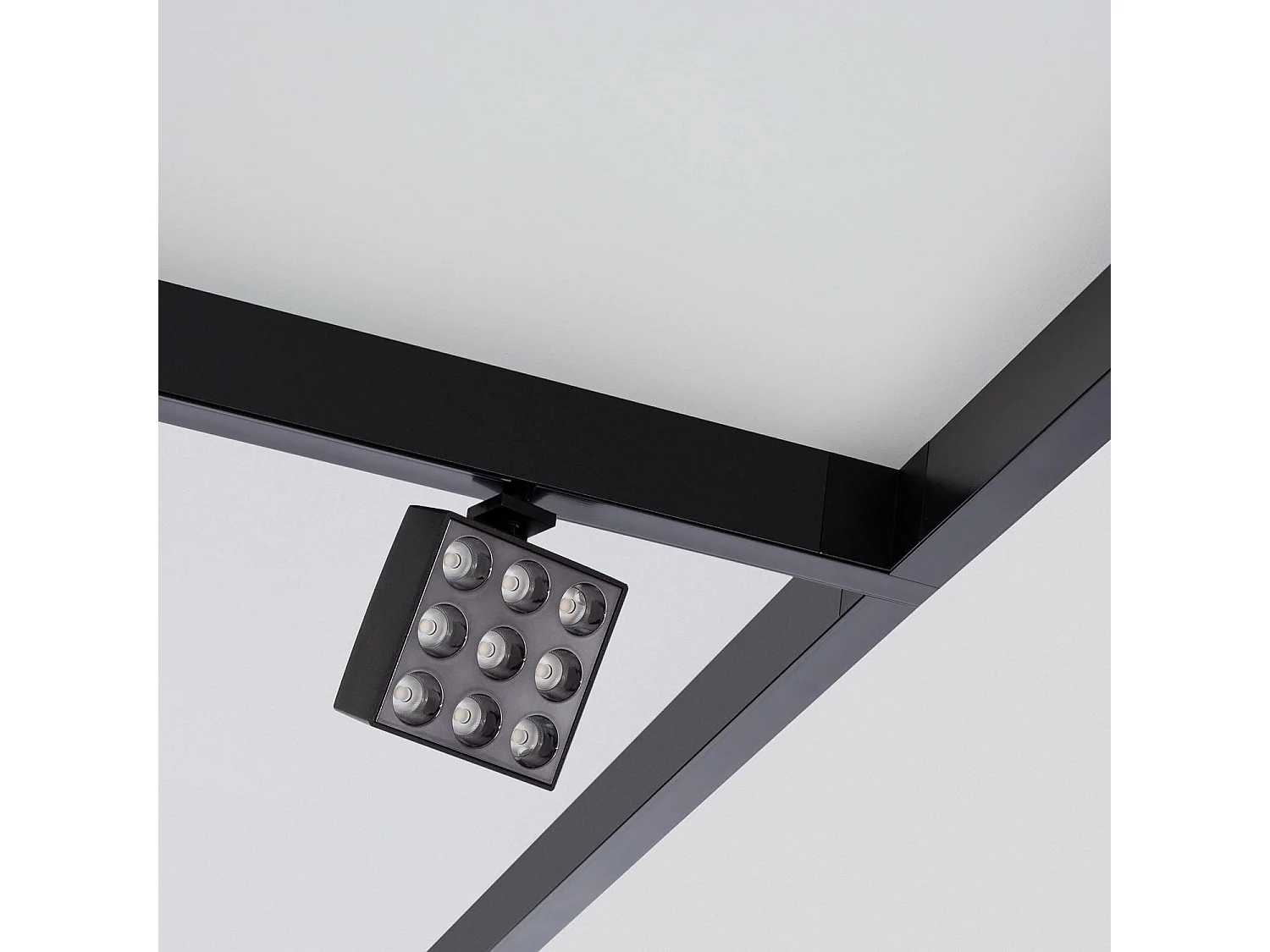 Spot LED sur Rail Magnétique 20mm 15W Optic 48V Noir 3000K Blanc chaud