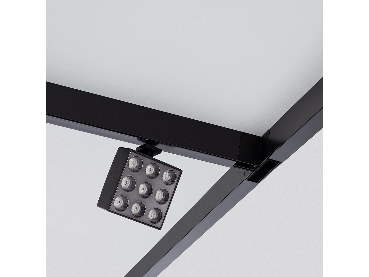Spot LED sur Rail Magnétique 20mm 15W Optic 48V Noir 3000K Blanc chaud