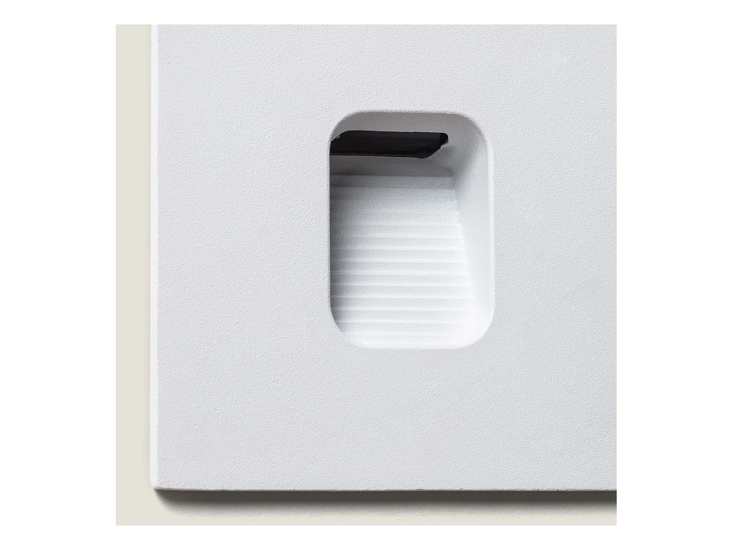 Balise LED Extérieure 2W Encastrable au Mur Carrée Olite Blanche 2700K Blanc chaud