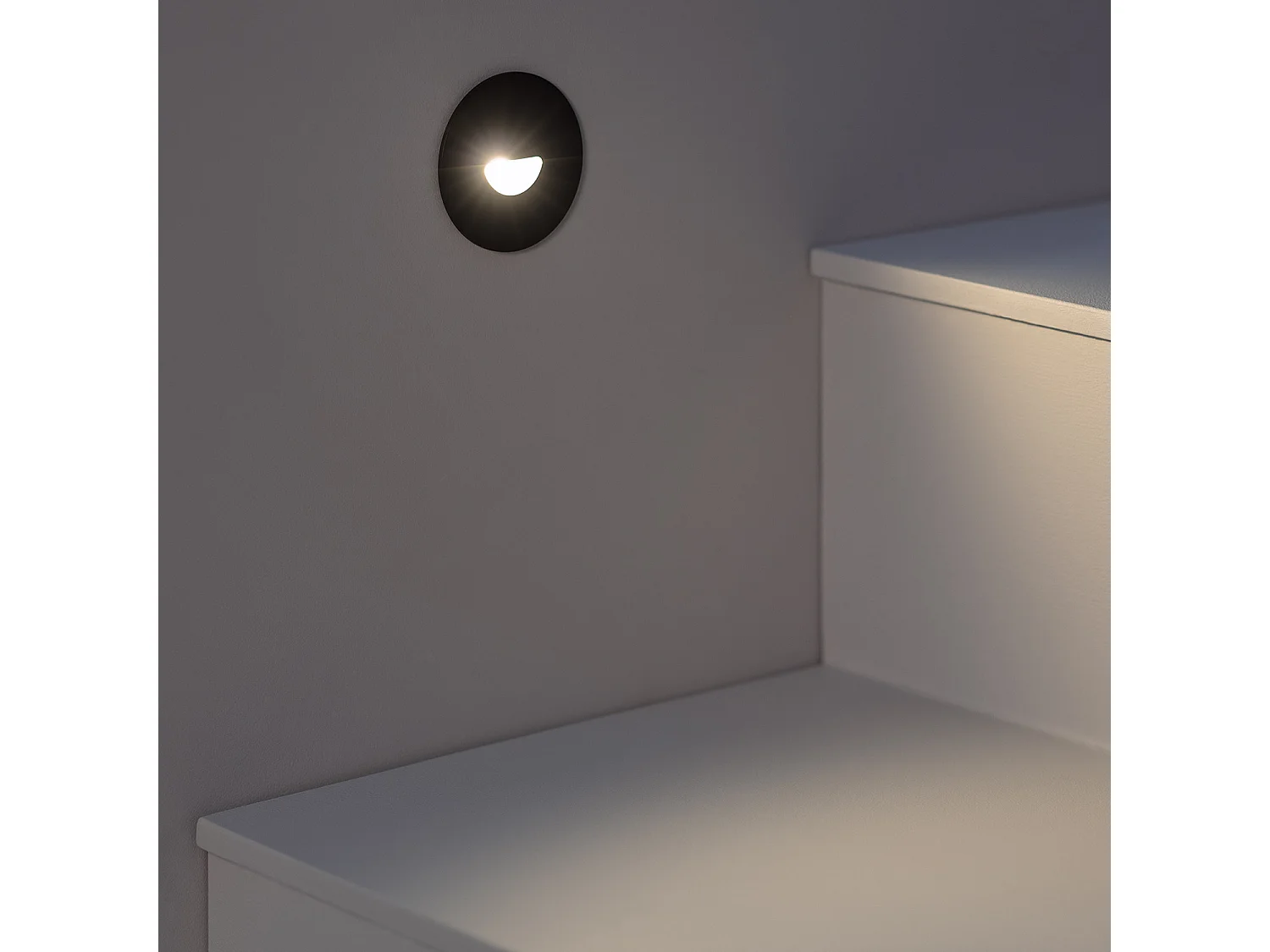 Balise LED Extérieure 2W Encastrable au Mur Ronde Guell Noire  4000K Blanc neutre