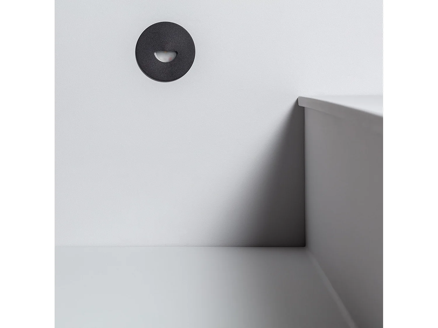 Balise LED Extérieure 2W Encastrable au Mur Ronde Guell Noire  4000K Blanc neutre