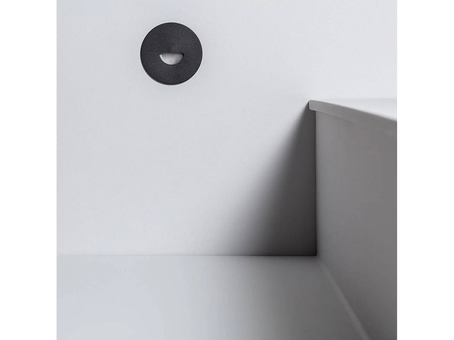 Balise LED Extérieure 2W Encastrable au Mur Ronde Guell Noire  4000K Blanc neutre