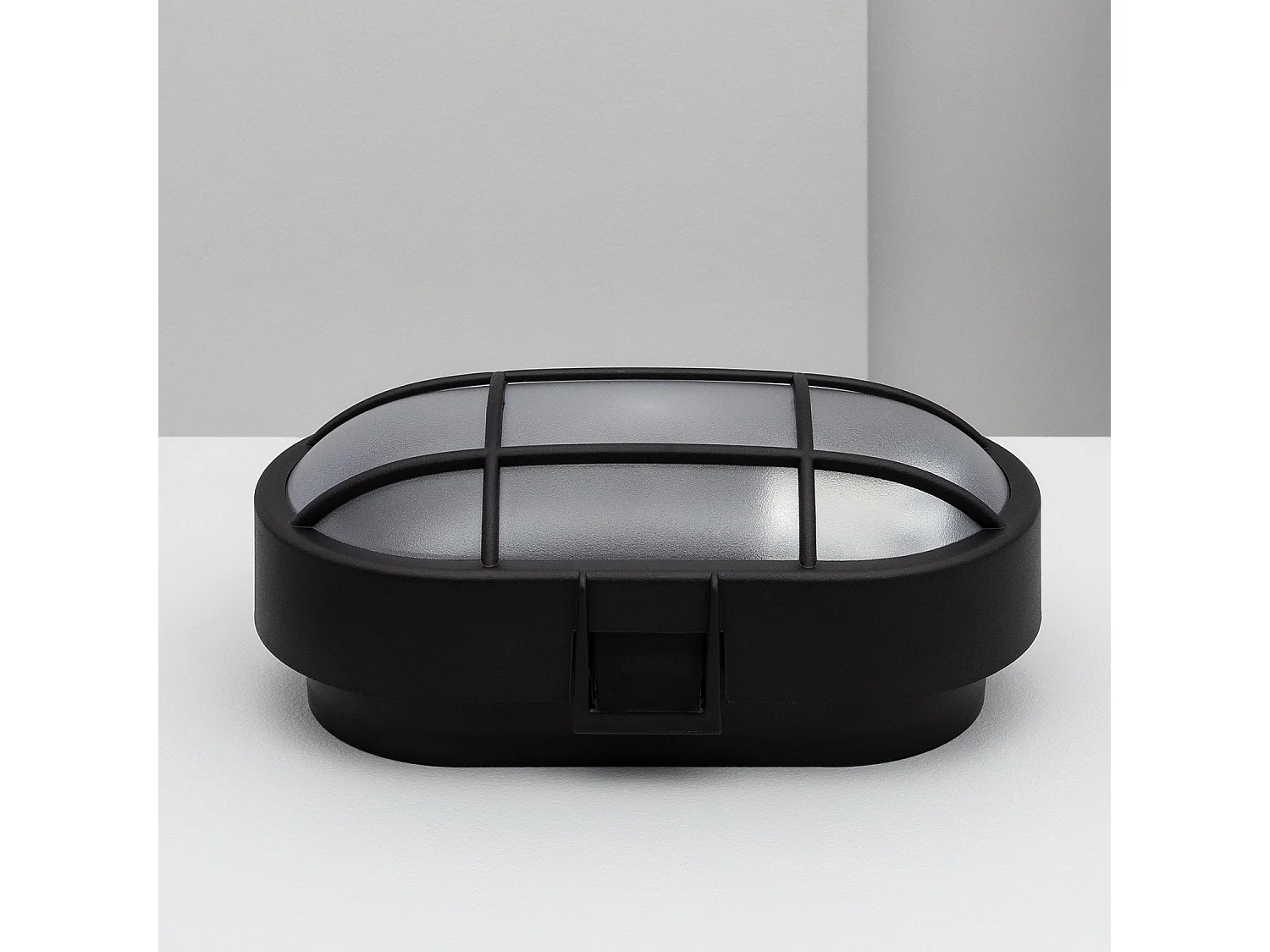 Aplique Oval Hublot Rejilla Negro