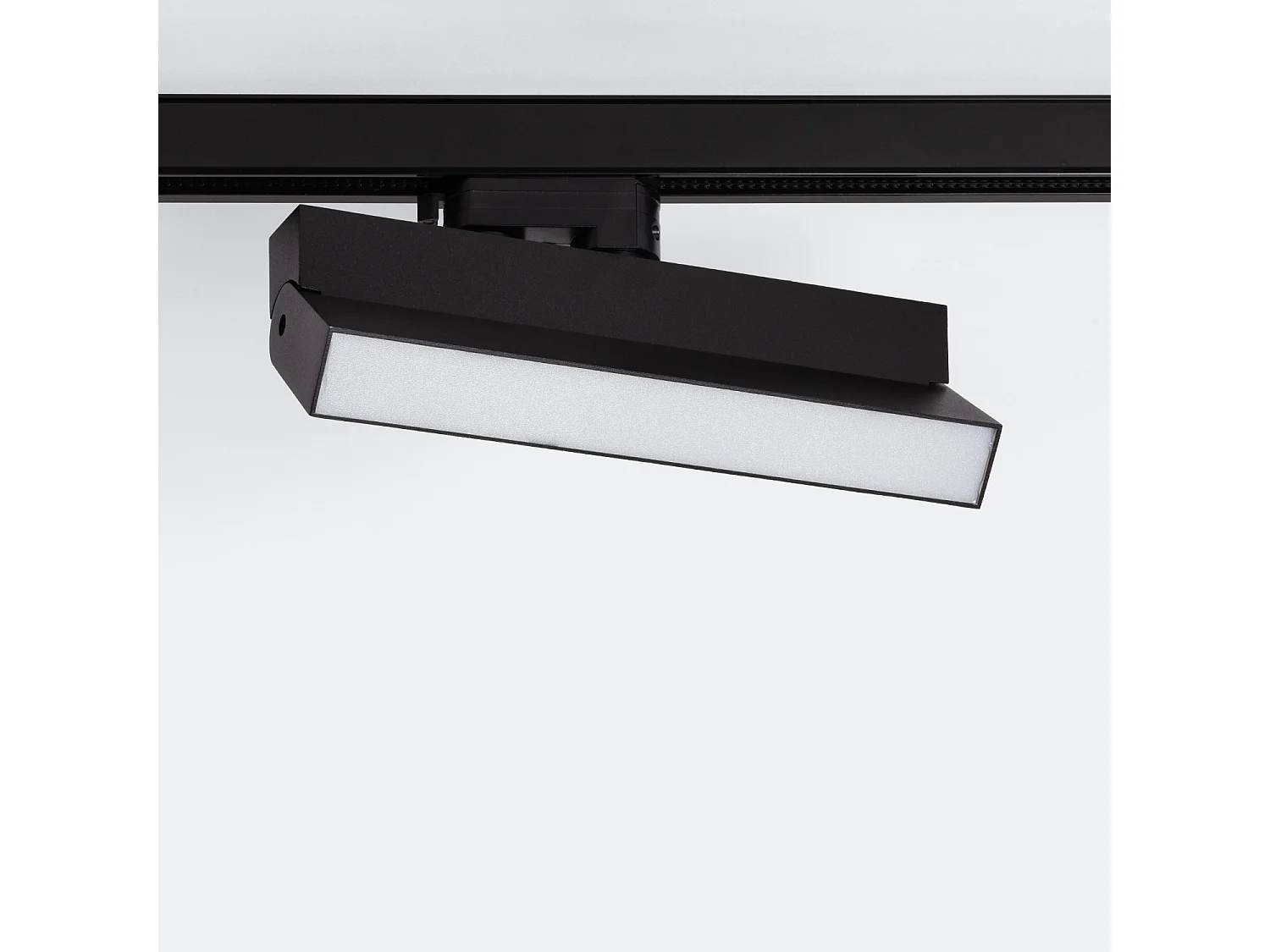 Spot Linéaire LED sur Rail Triphasé 24W CCT Sélectionnable Dimmable Elegant Noir 3000K - 4000K - 5000K Sélectionnable