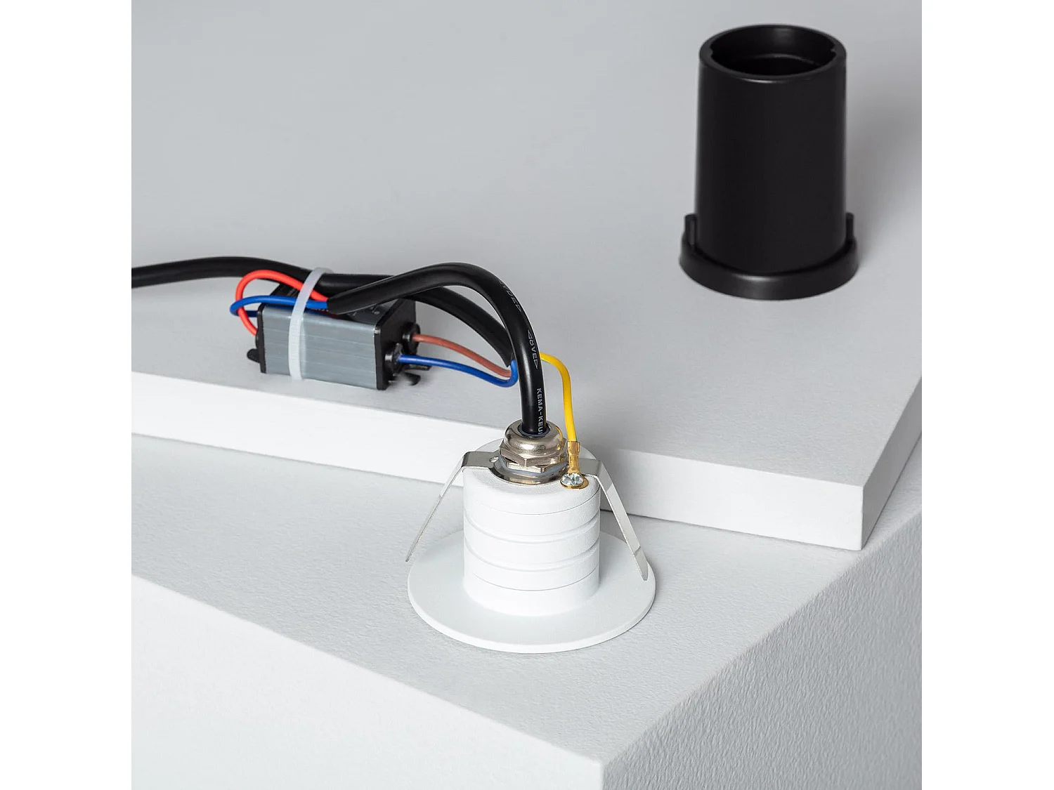 Baliza Exterior LED 2W Empotrable Pared Circular Blanco Guell 2700K Blanco Cálido