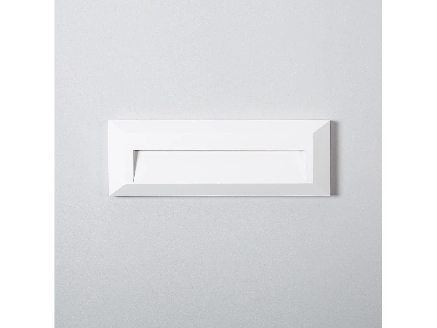 Balise LED Extérieure 2W En Saillie au Mur Rectangulaire Élide Blanche Blanc chaud  2700K