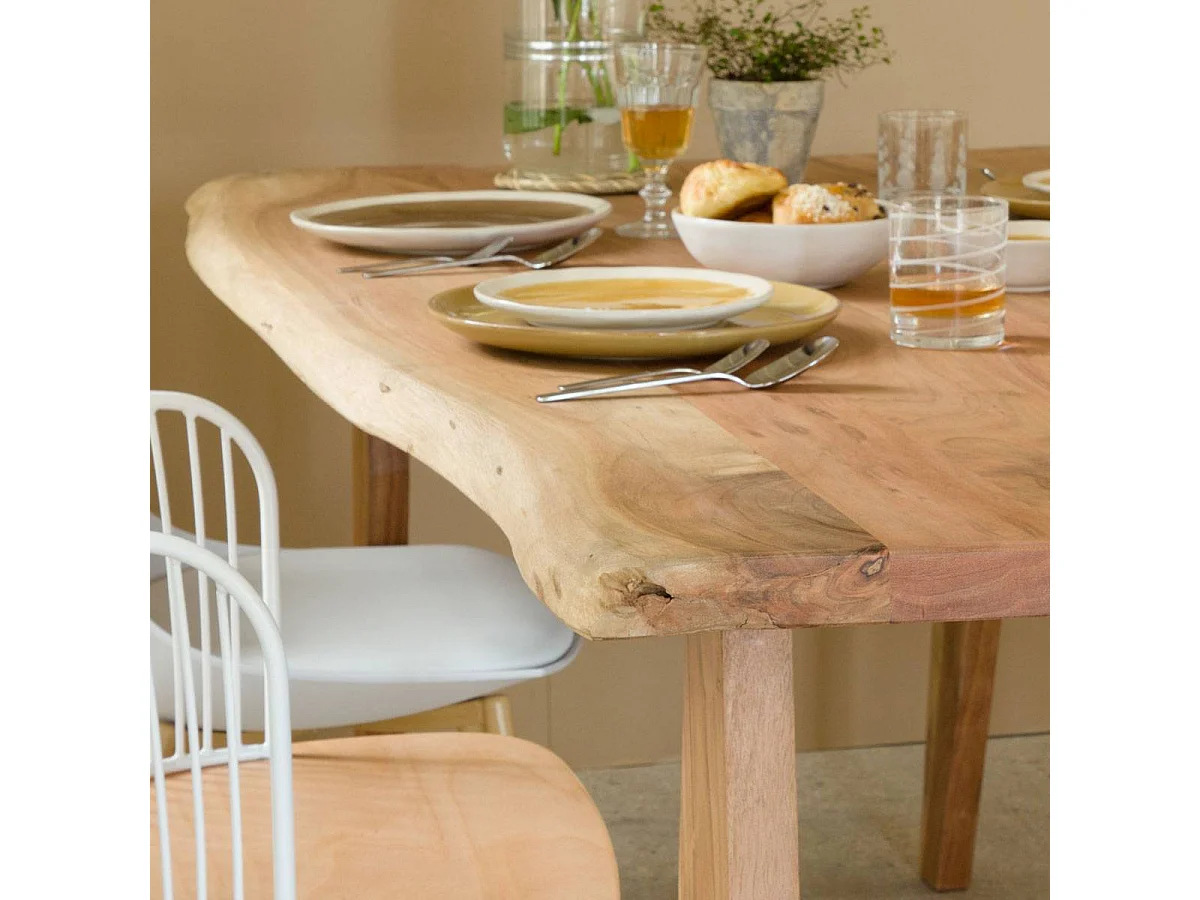 Table à manger en bois d'acacia Loriane