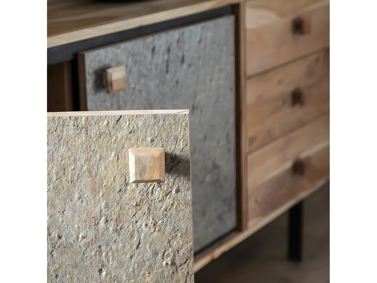 Buffet en bois d'acacia et pierre Côme