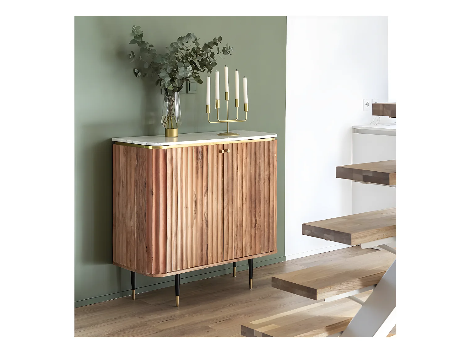 Buffet de acacia y mármol blanco Judith, estilo contemporáneo, 2 puertas de almacenamiento