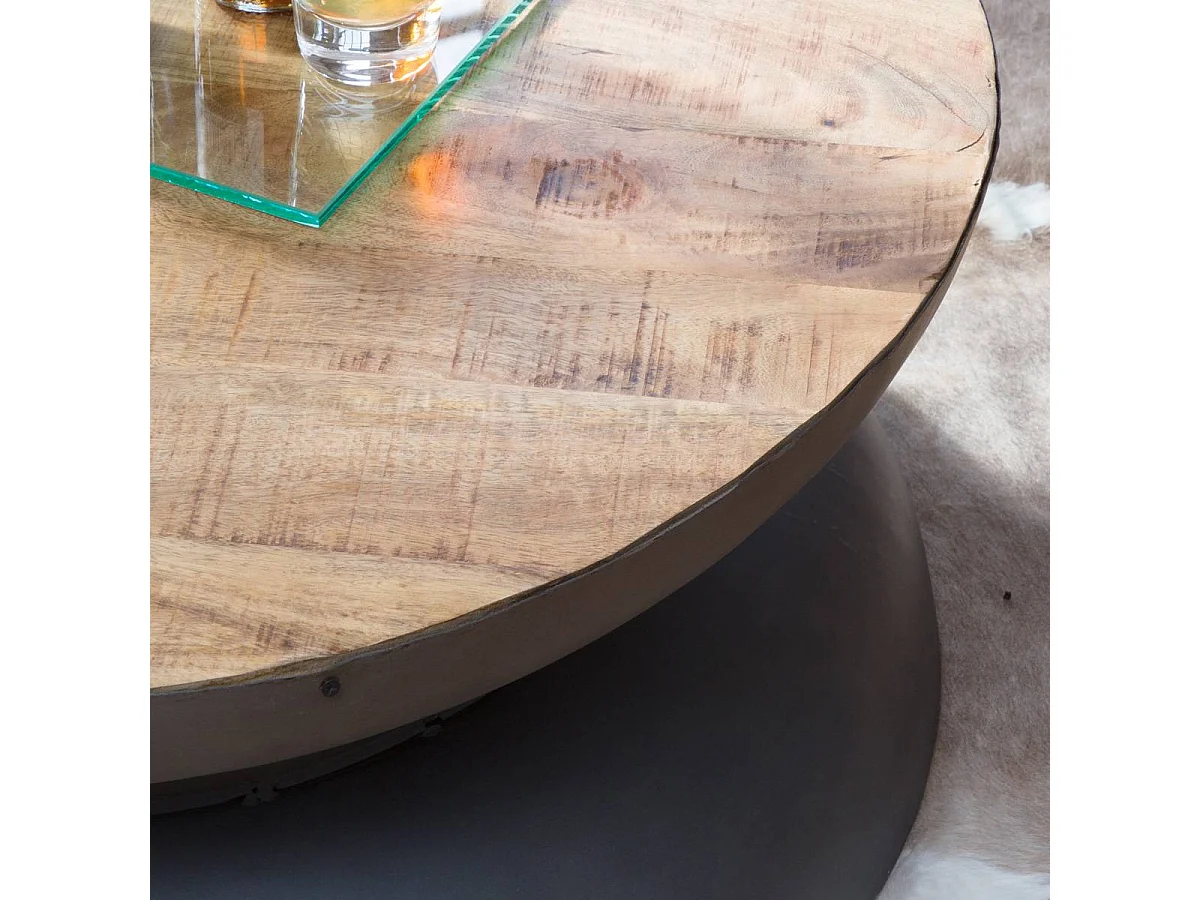 Mesa de centro industrial redonda de madera de mango y metal gris con almacenamiento