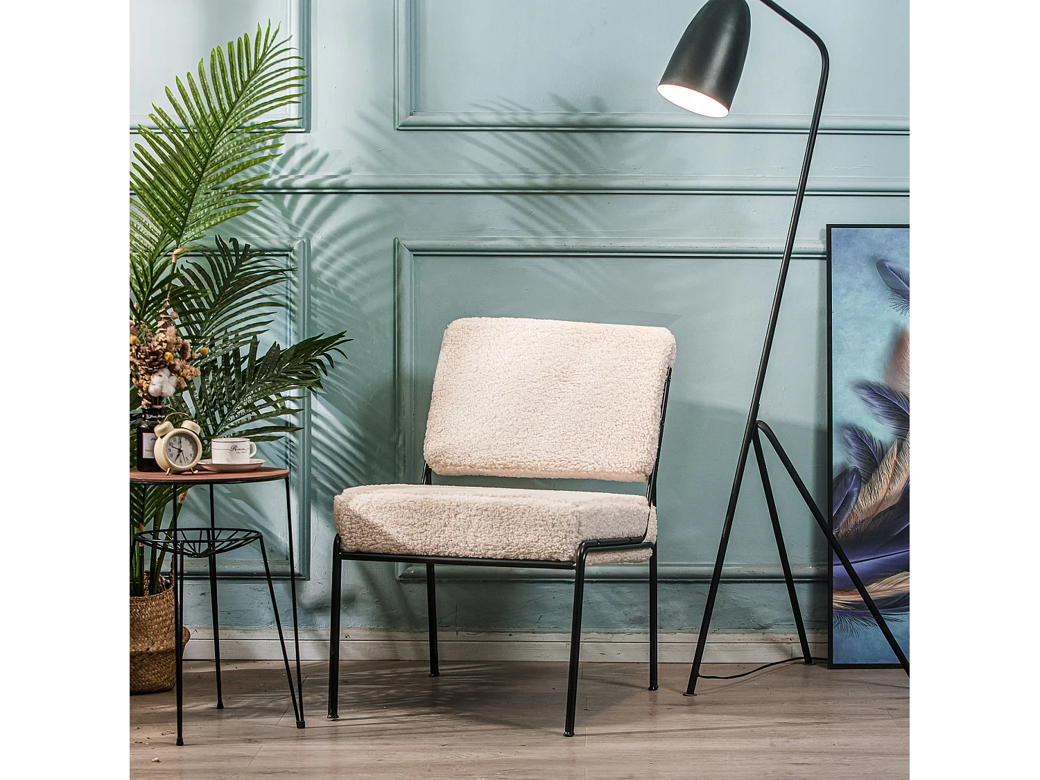 Fauteuil de salon en métal et bouclette blanche