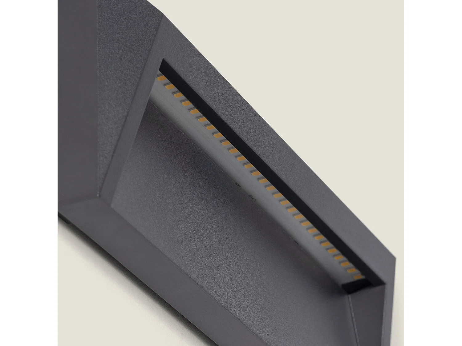 Baliza Exterior LED 2W Superficie Pared Antracita Chester 3000K Blanco Cálido