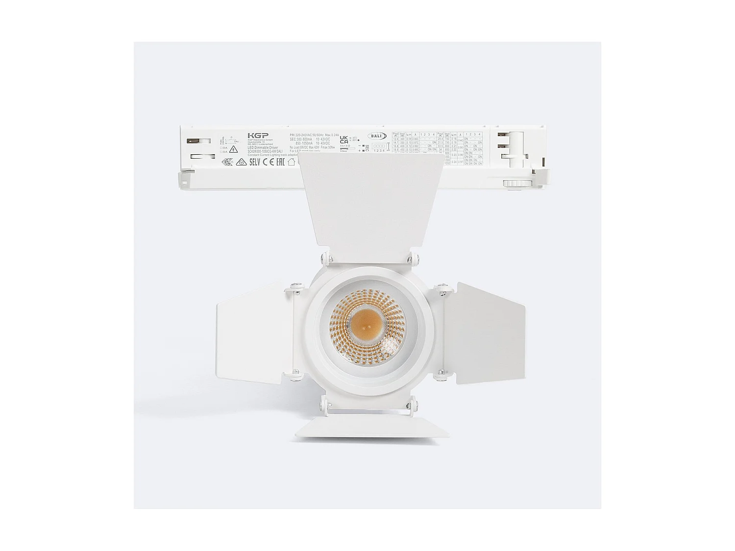 Spot LED Fasano Cinema Cylindre Biseau 30W pour Rail Triphasé CCT Sélectionnable Dimmable DALI Blanc 2700K - 3200K - 4000K Sélectionnable