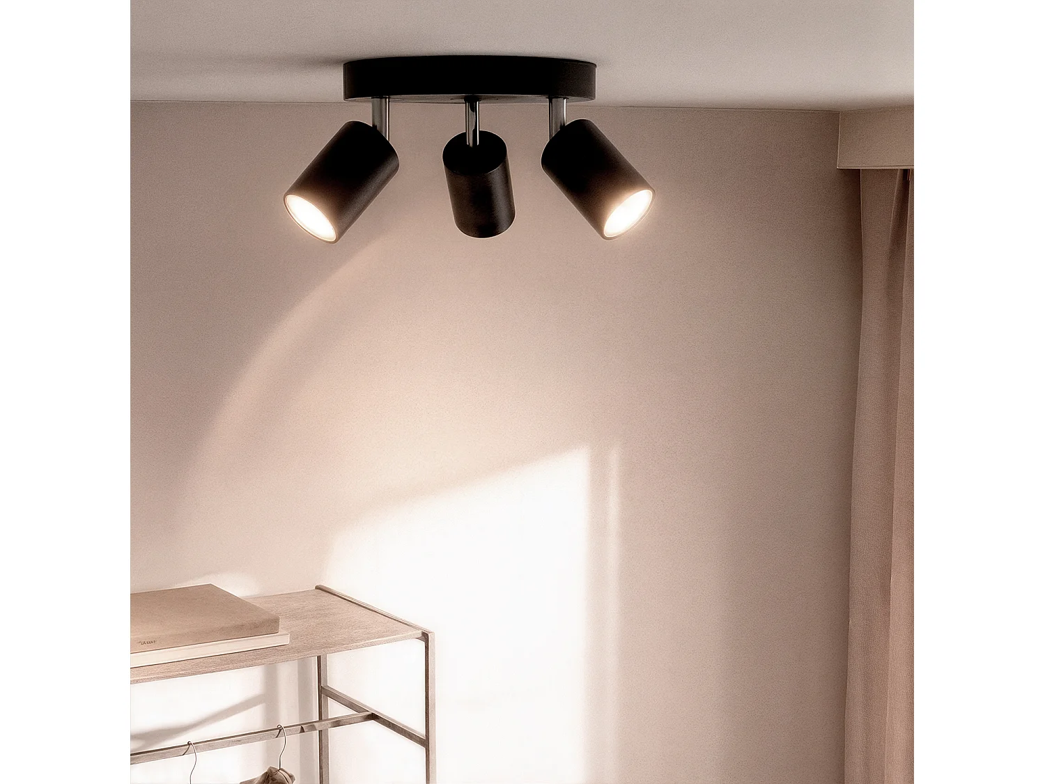 Plafonnier Orientable Rond Métal 3 Spots Albus Black  Noir