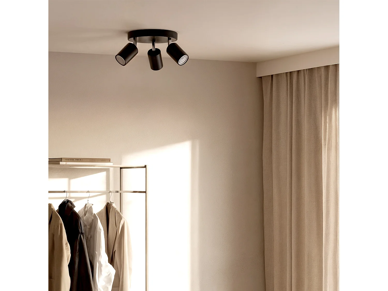 Plafonnier Orientable Rond Métal 3 Spots Albus Black  Noir