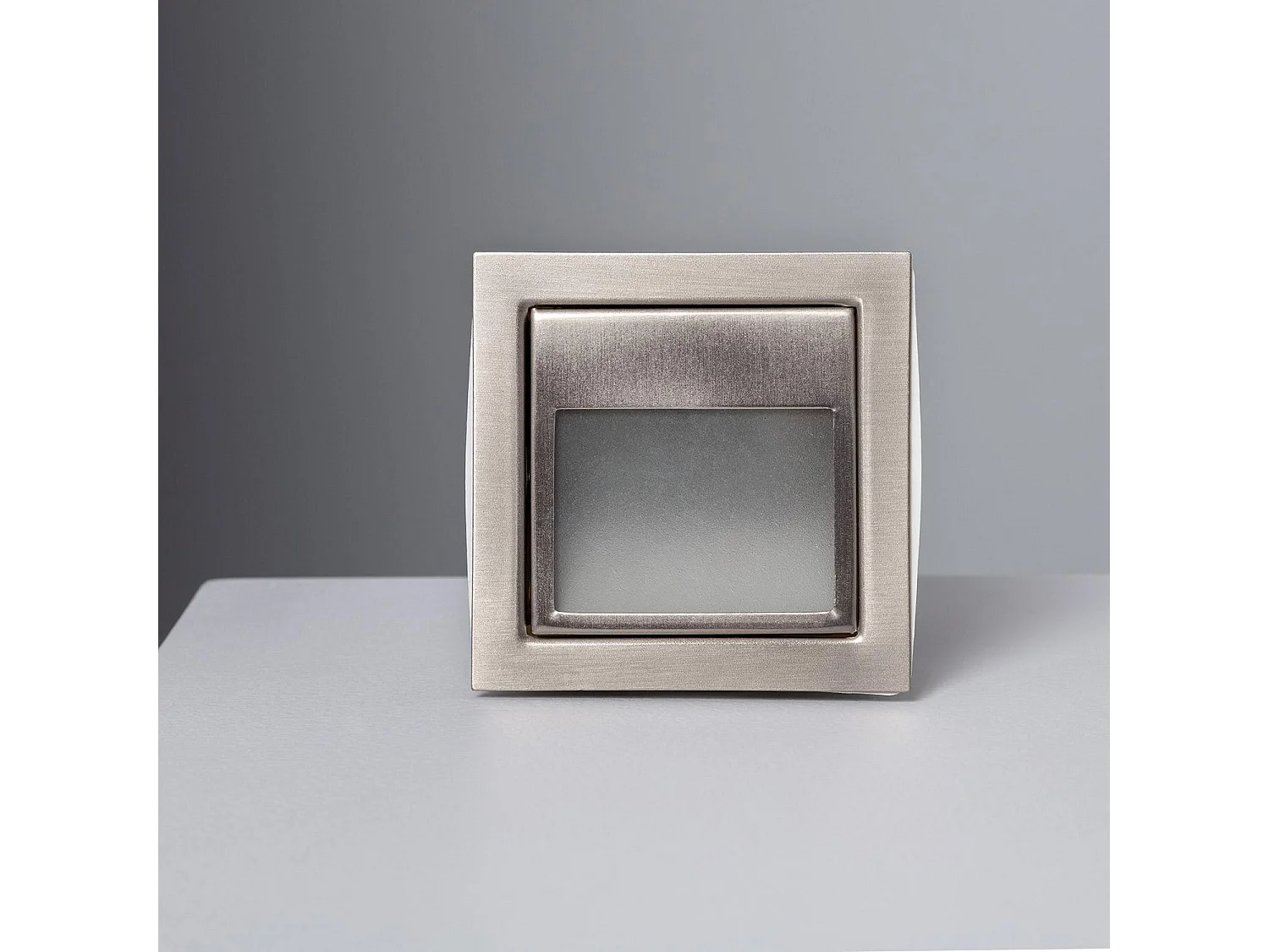 Balise Murale LED Encastrable 1.5W Larry Finition Acier  5000K Blanc froid