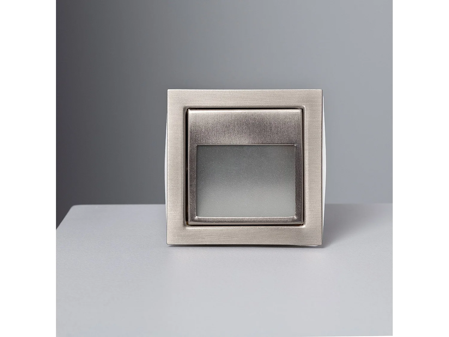 Balise Murale LED Encastrable 1.5W Larry Finition Acier  5000K Blanc froid