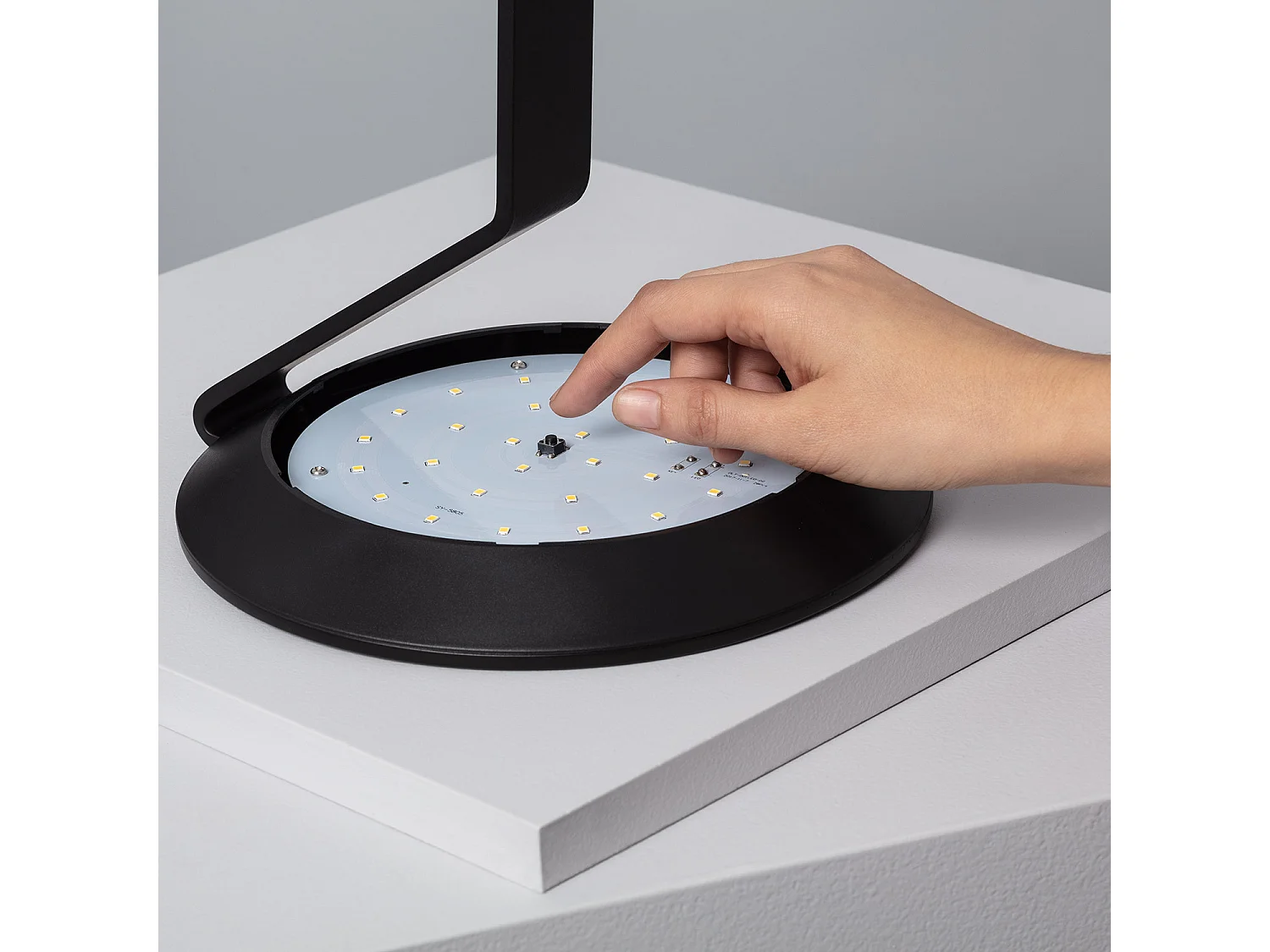 Lampioncino LED Solare Yuma con Sensore di Movimento Radar IP65 80cm 5000K Bianco Freddo