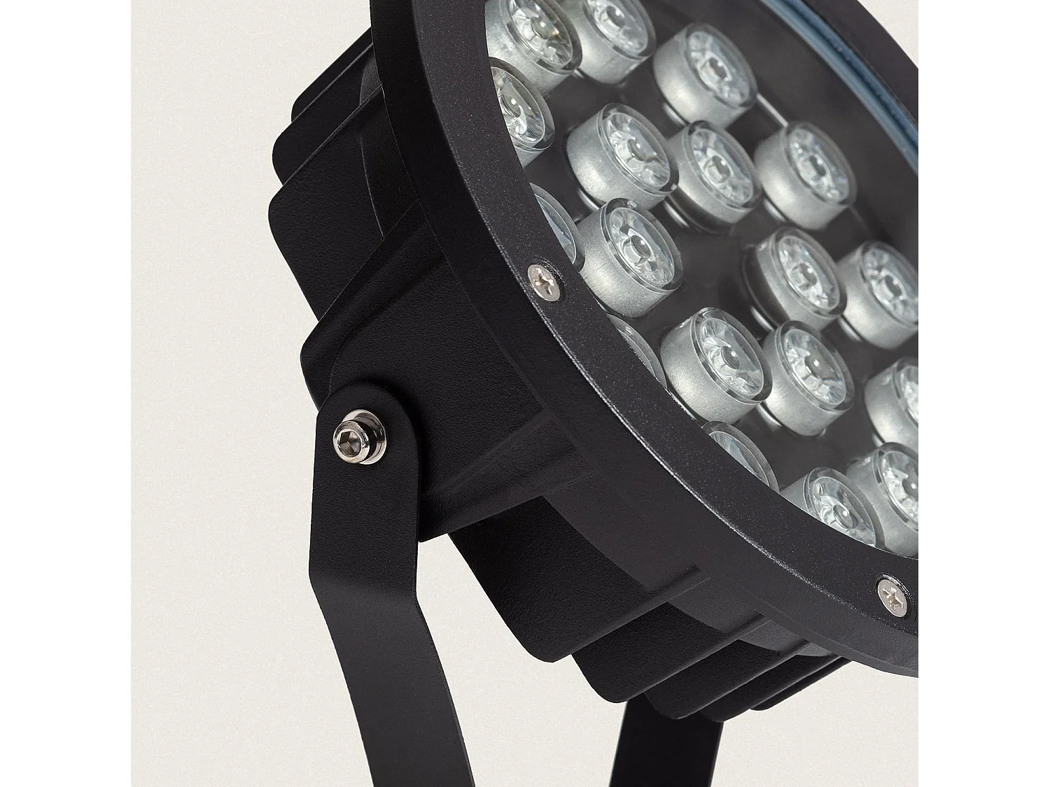 Foco Exterior LED 18W IP67 con Pincho Colmar 3000K Blanco Cálido