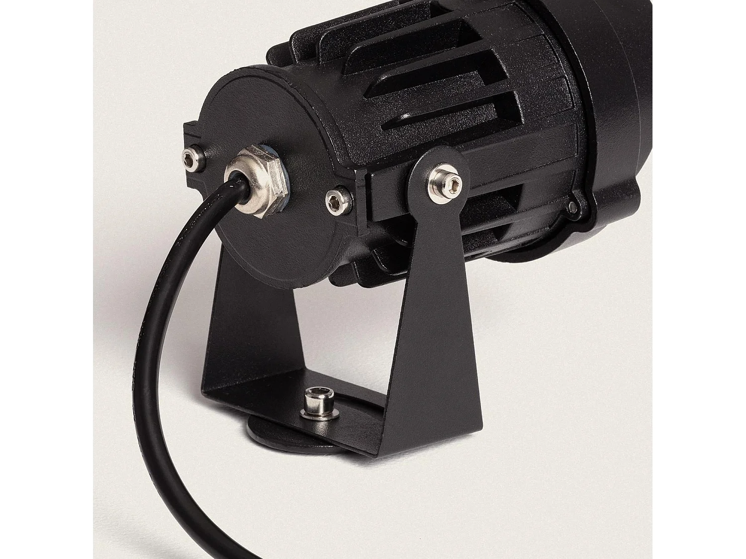 Spot LED Extérieur 15W Vetusta sur Piquet 2700K Blanc chaud