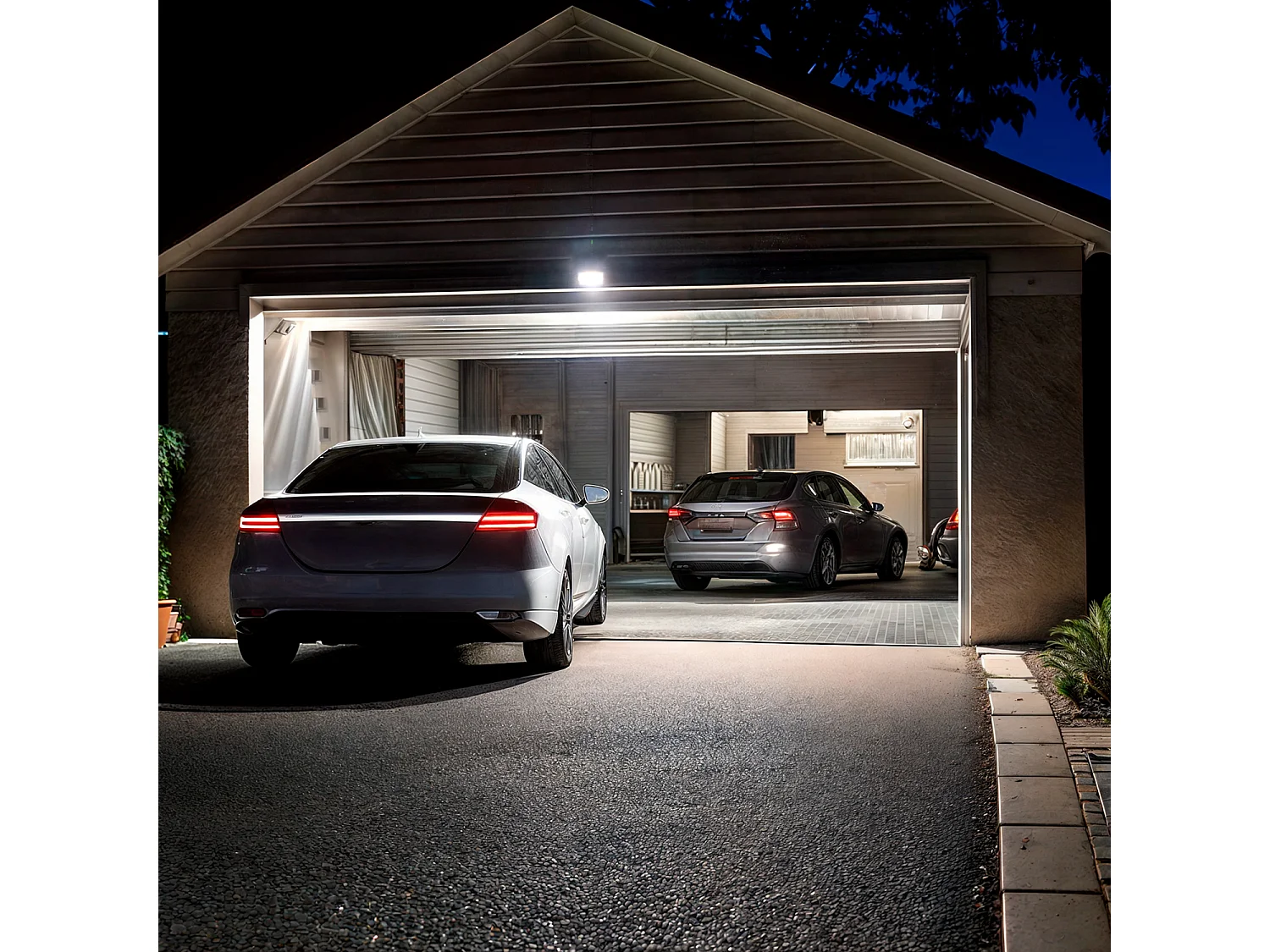 Proiettore LED Slim 10W 120lm/W IP65 Vetro Nero Bianco Naturale 4000K