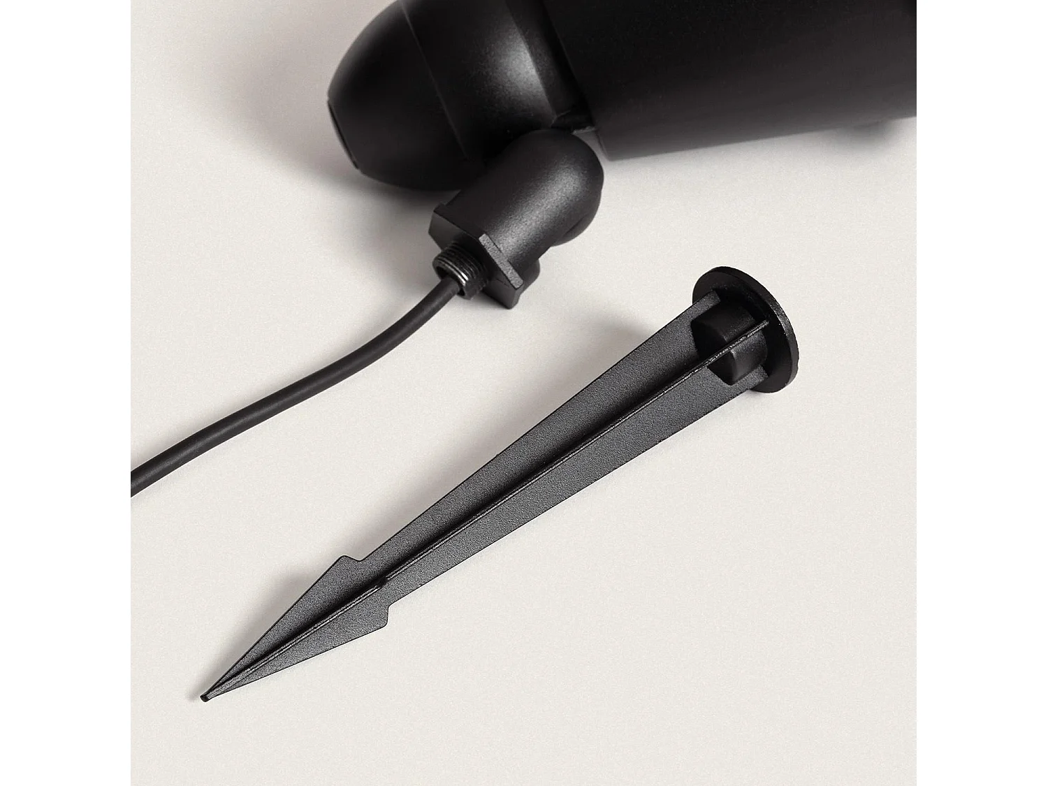 Foco Exterior LED 18W con Pincho Giverny 4000K Blanco Neutro