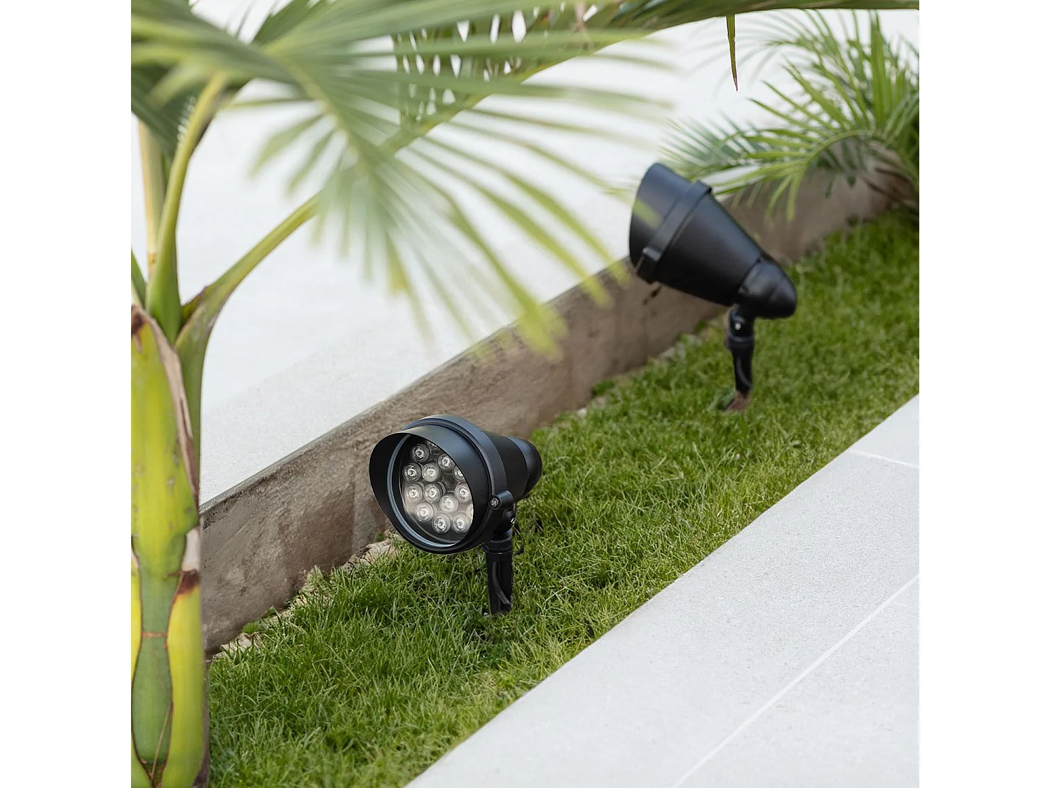 Faretto per Esterno LED 18W con Picchetto Giverny 4000K Bianco Naturale