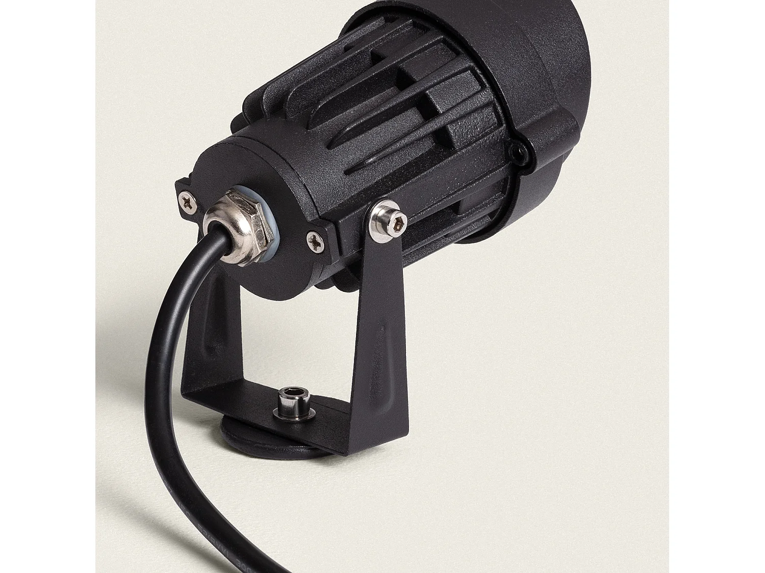 Spot LED Extérieur 7W Vetusta sur Piquet  2700K Blanc chaud