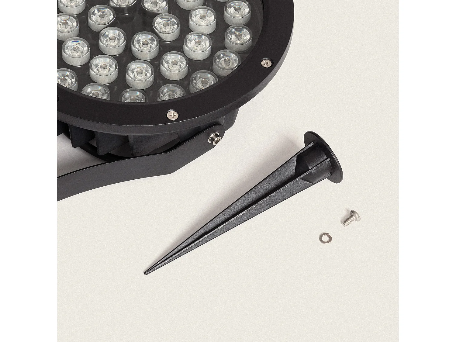 Spot Extérieur LED 36W IP67 Colmar sur Piquet 3000K Blanc chaud