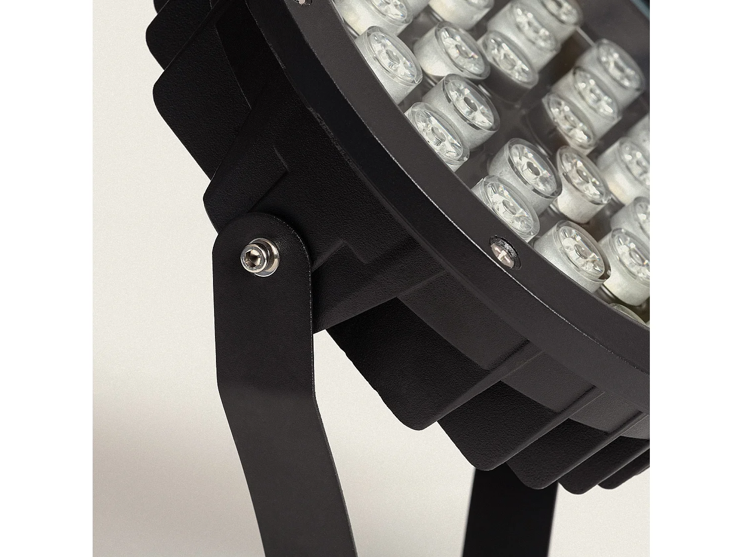 Spot Extérieur LED 36W IP67 Colmar sur Piquet 3000K Blanc chaud