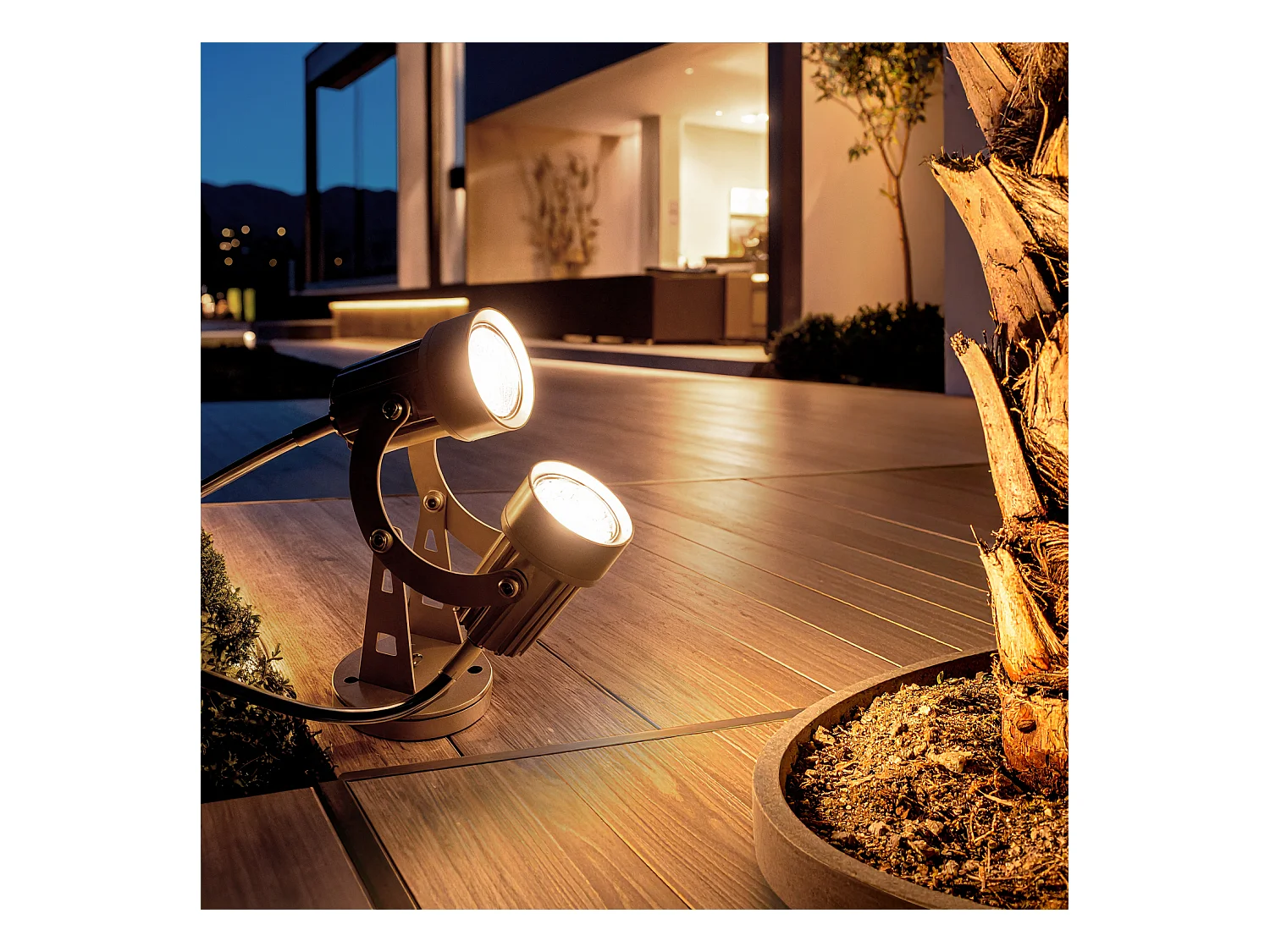 Spot Extérieur LED Double 6W en Saillie Aluminium 14cm Hevlot Noir