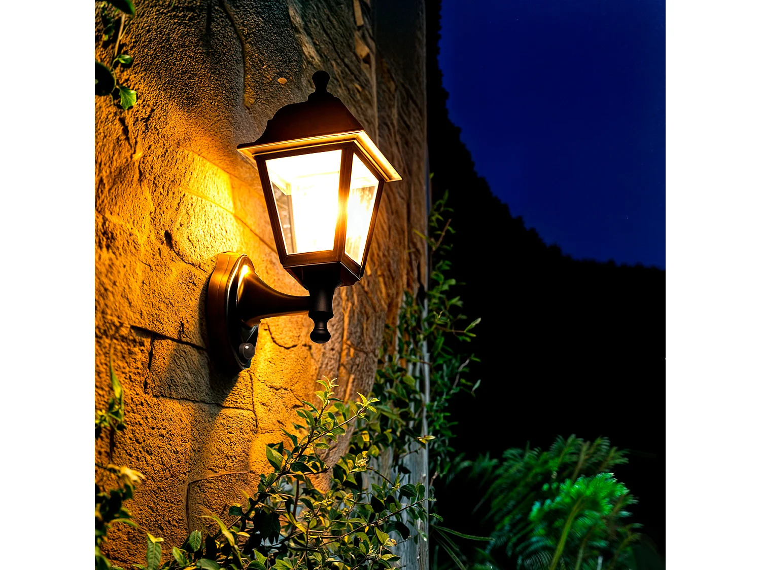 Lampada da Parete Esterno PC e Vetro Black Sennen Nero