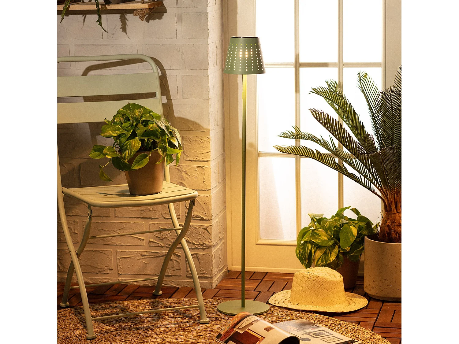 Lampadaire Solaire Extérieur LED 3W Métal Banate Vert Céladon