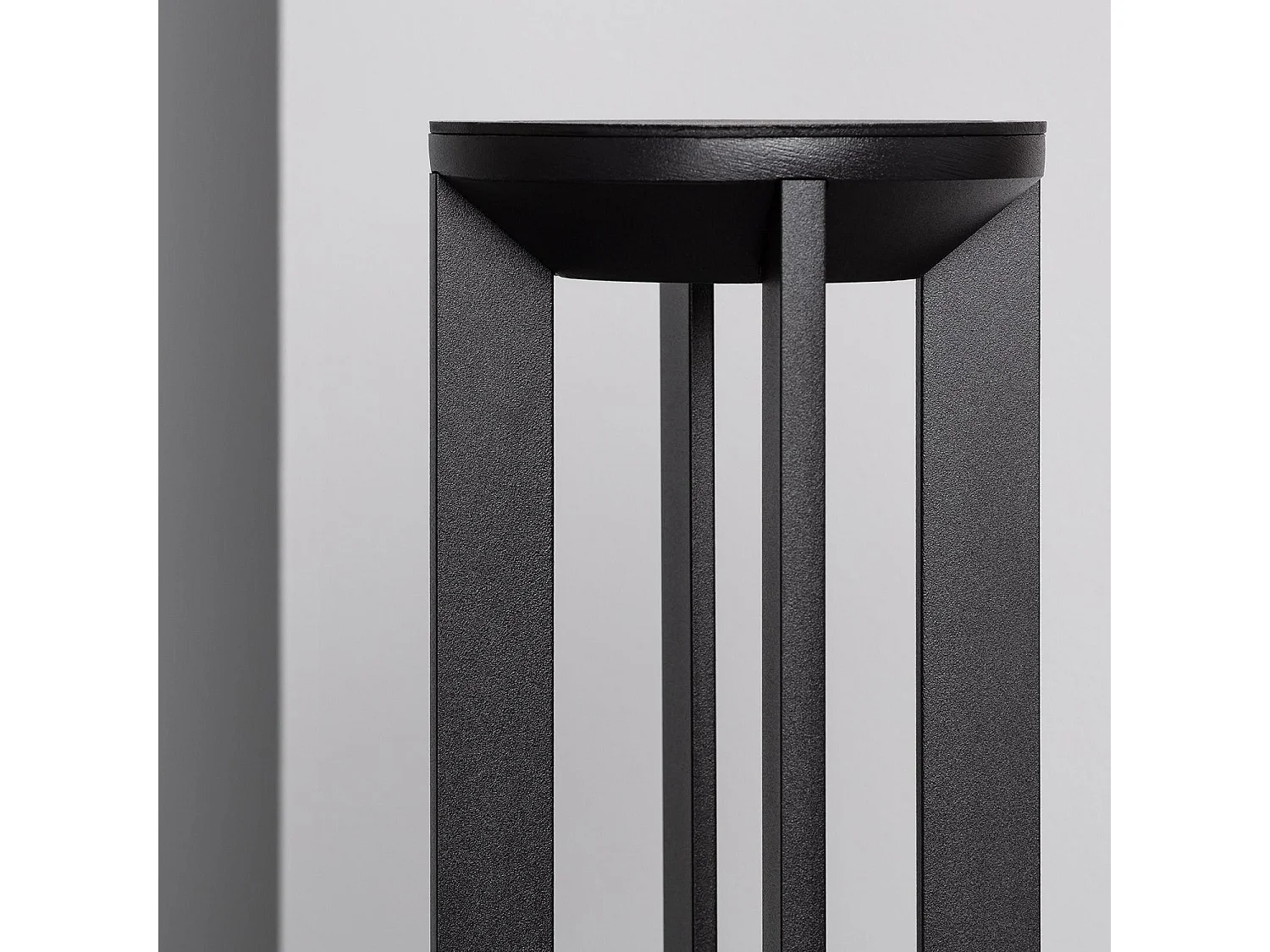 Balise LED Extérieure 7W en Saillie sur Pied 60cm Tactic 3000K Blanc chaud