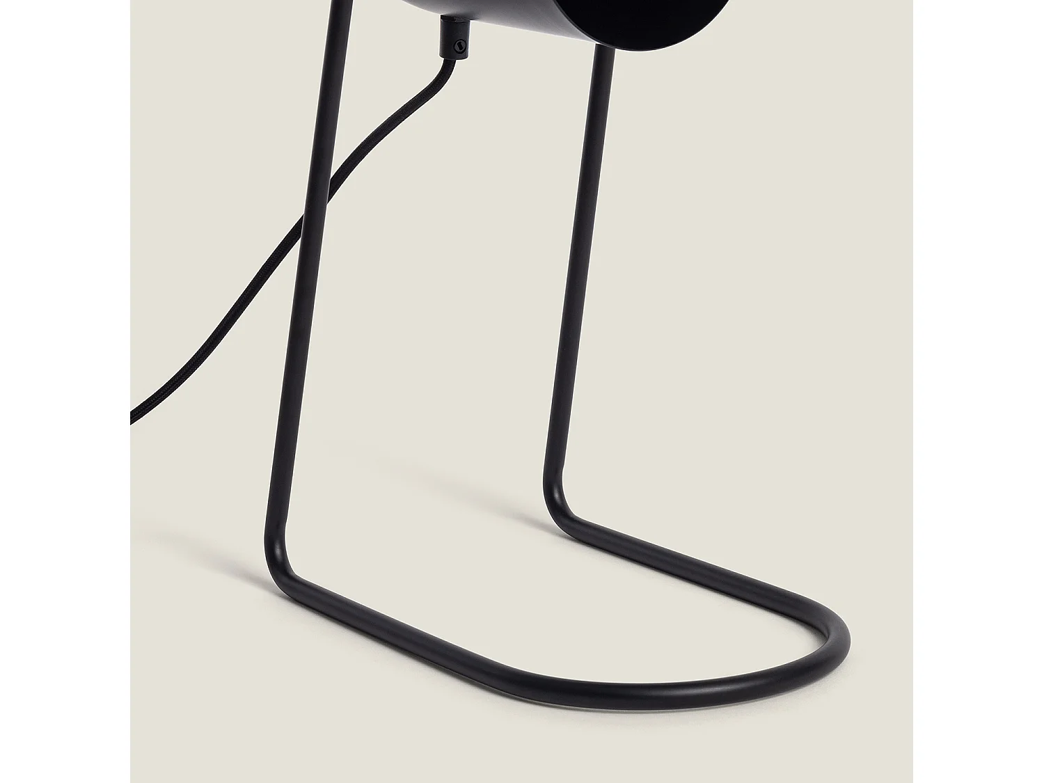 Lámpara de Mesa Metal Black Shelley Negro