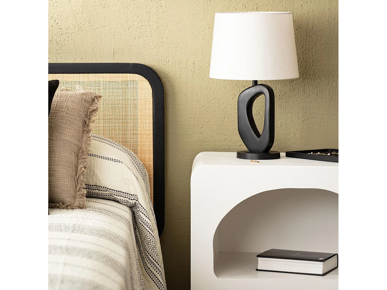 Lampe à Poser Bois Cave ILUZZIA Noir