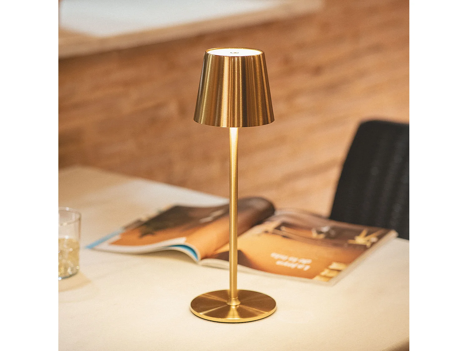 Lampada da Tavolo LED 3W Portatile in Metallo con Batteria Ricaricabile USB Anisa Oro