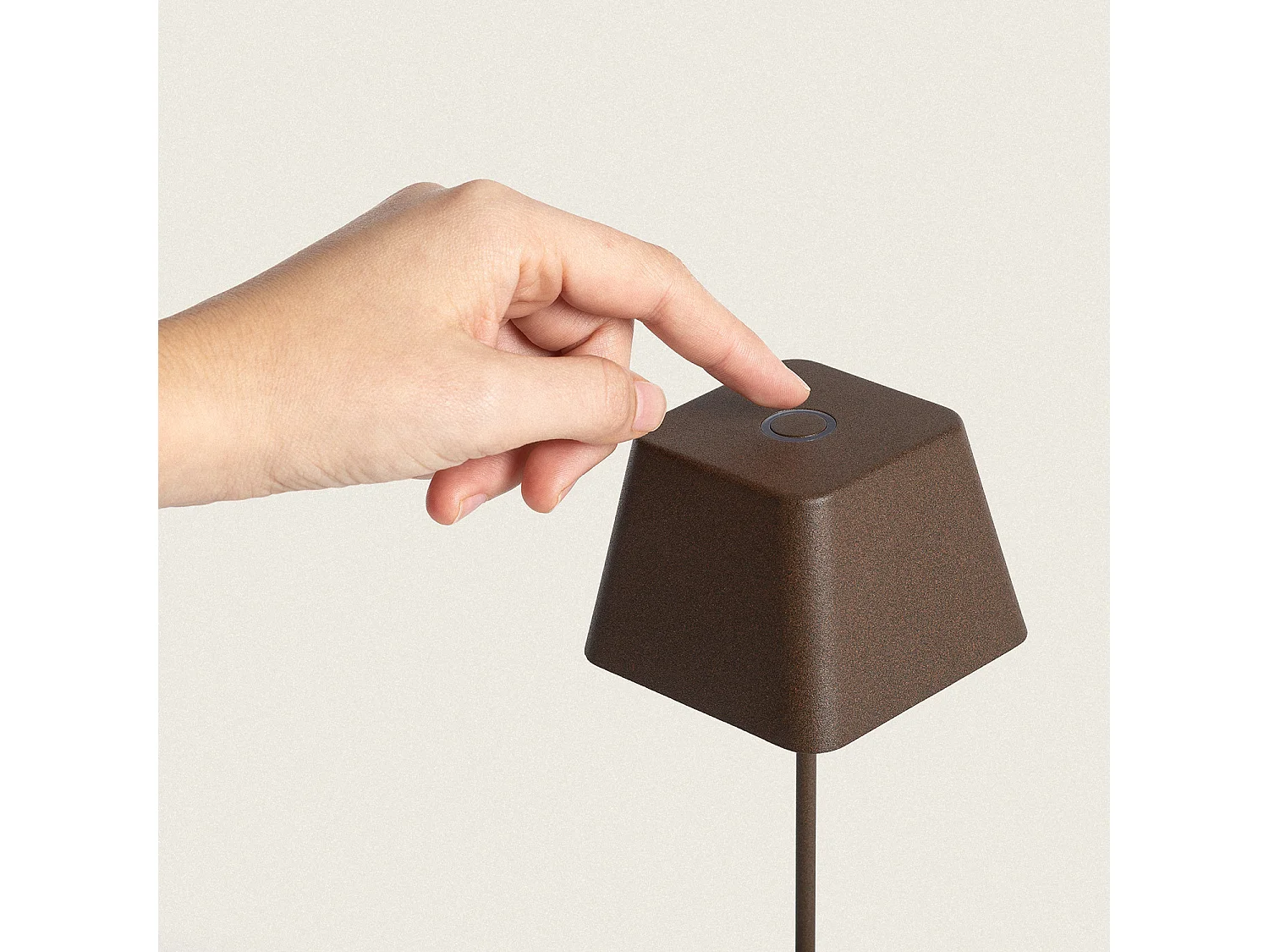 Lampe à Poser LED Extérieure portative Aluminium avec Batterie Rechargeable Willy   Rouille