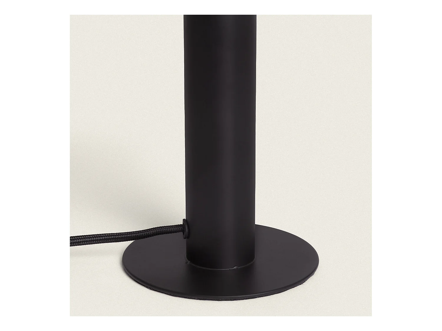 Lámpara de Mesa Metal Rovia Negro