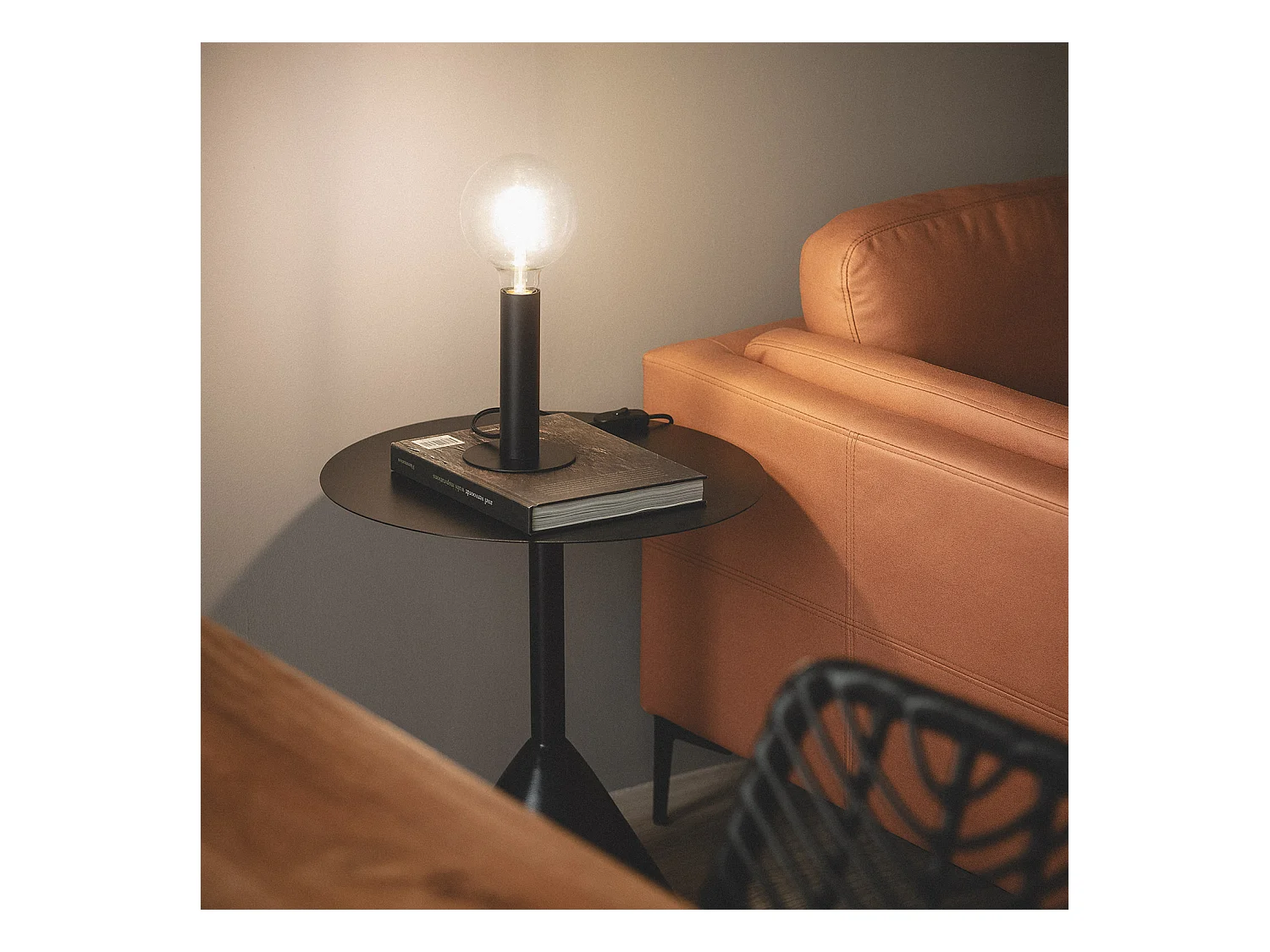 Lámpara de Mesa Metal Rovia Negro