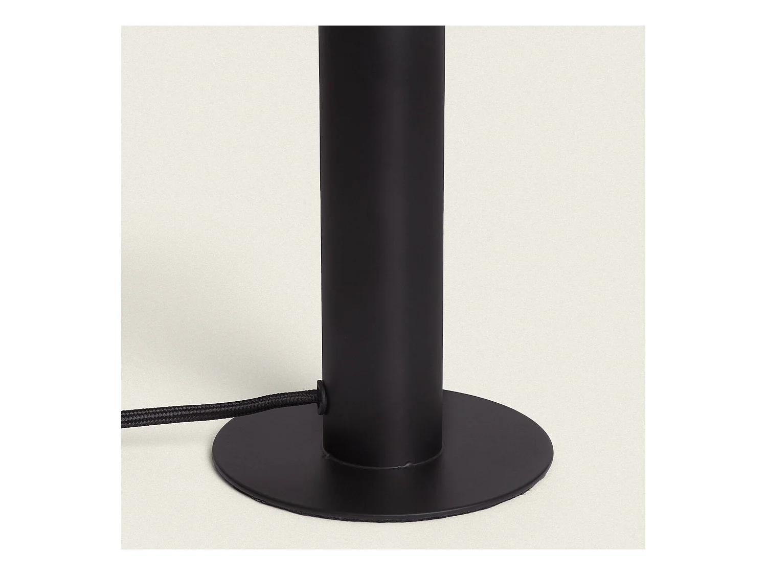 Lámpara de Mesa Metal Rovia Negro