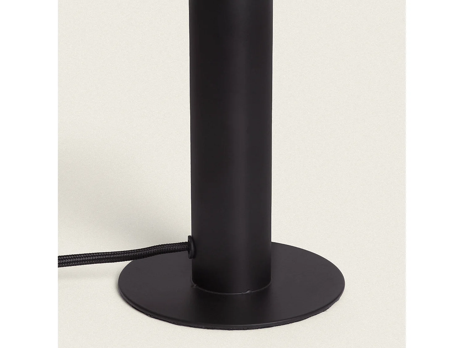 Lámpara de Mesa Metal Rovia Negro