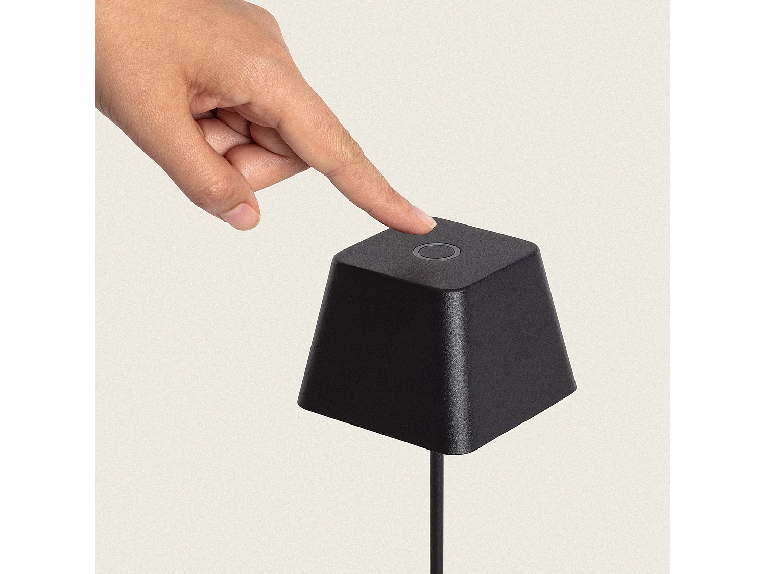 Lámpara de Mesa LED Portátil para Exterior Aluminio con Batería Recargable Willy Negro