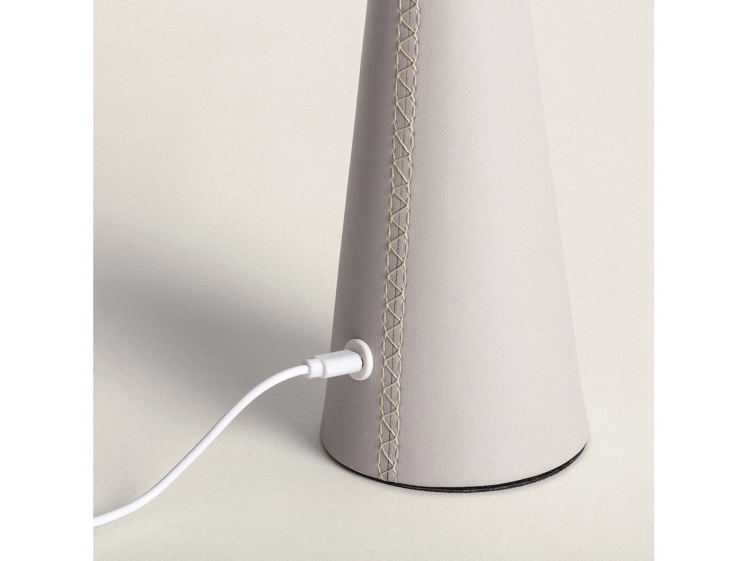 Lampada da Tavolo LED 3W Portatile Cuoio e Metallo con Batteria USB Ricaricabile Nhalma Beige