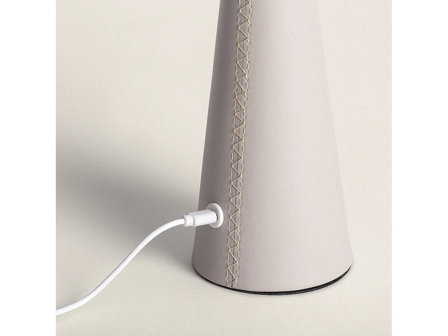 Lampada da Tavolo LED 3W Portatile Cuoio e Metallo con Batteria USB Ricaricabile Nhalma Beige