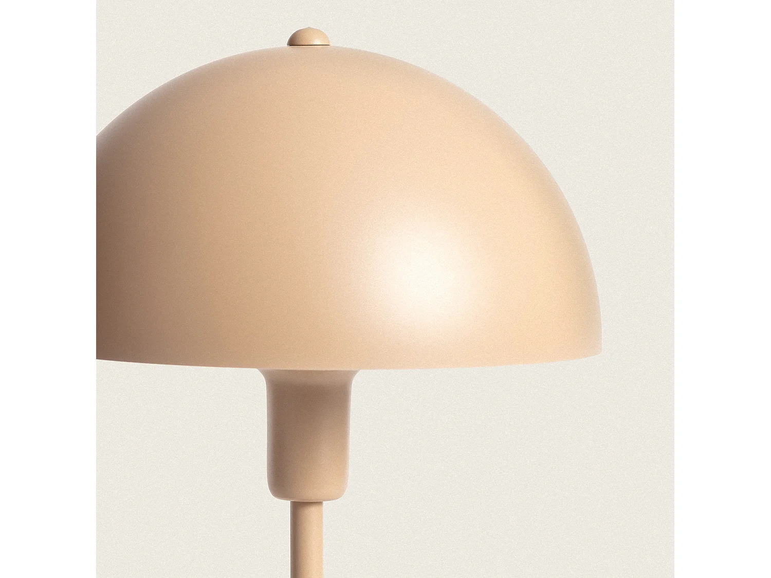 Lampada da Tavolo Alluminio Madow Cammello