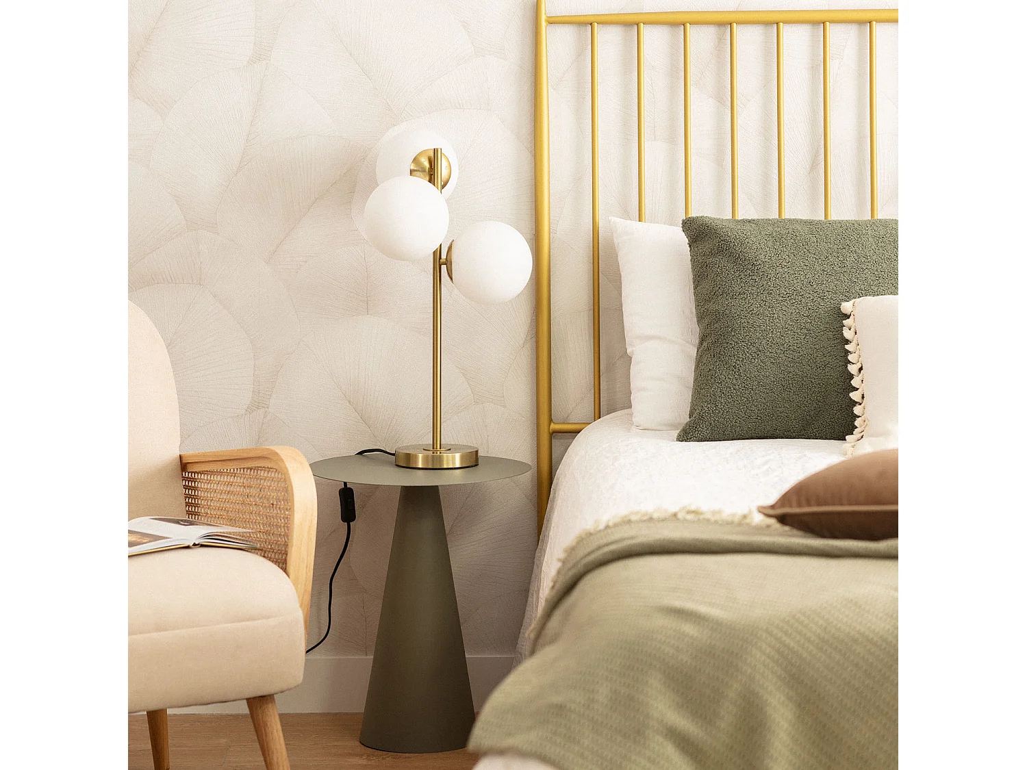 Lámpara de Mesa Metal y Cristal Moonlight Brass 3 Focos Dorado