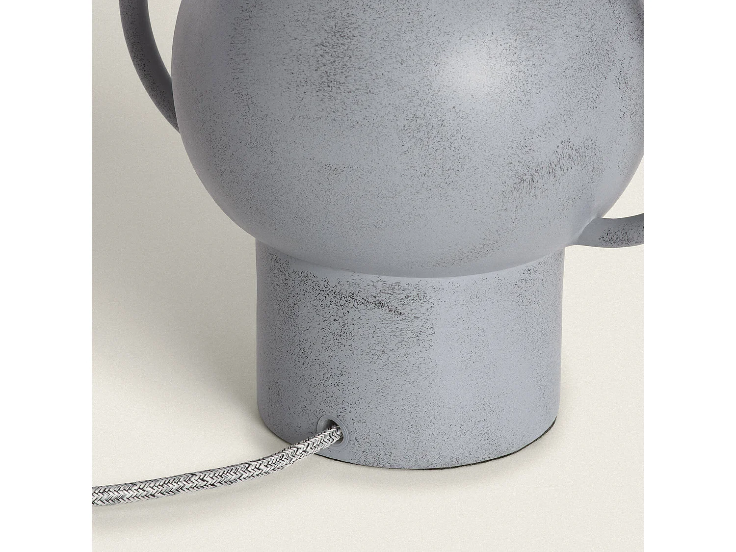 Lámpara de Mesa Resina Goslar Gris