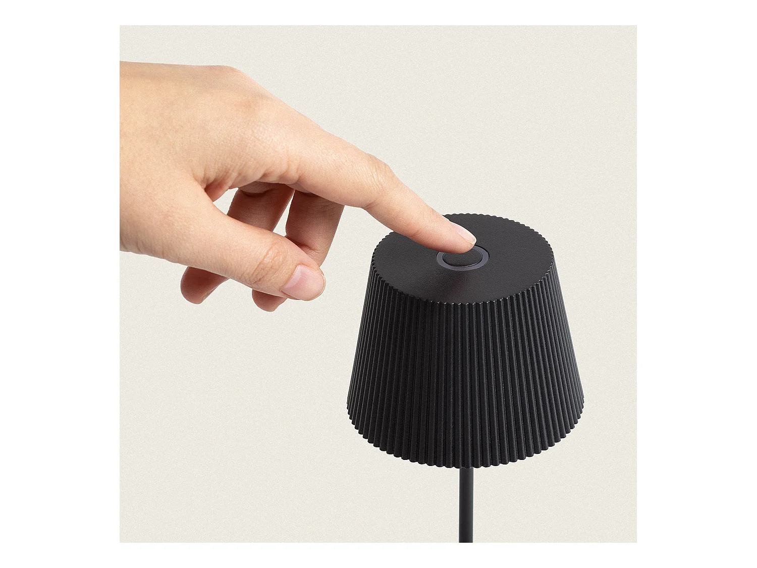 Lampada da Tavolo LED 1.2 W Portatile per Esterno Alluminio con Batteria Ricaricabile Willox Nero