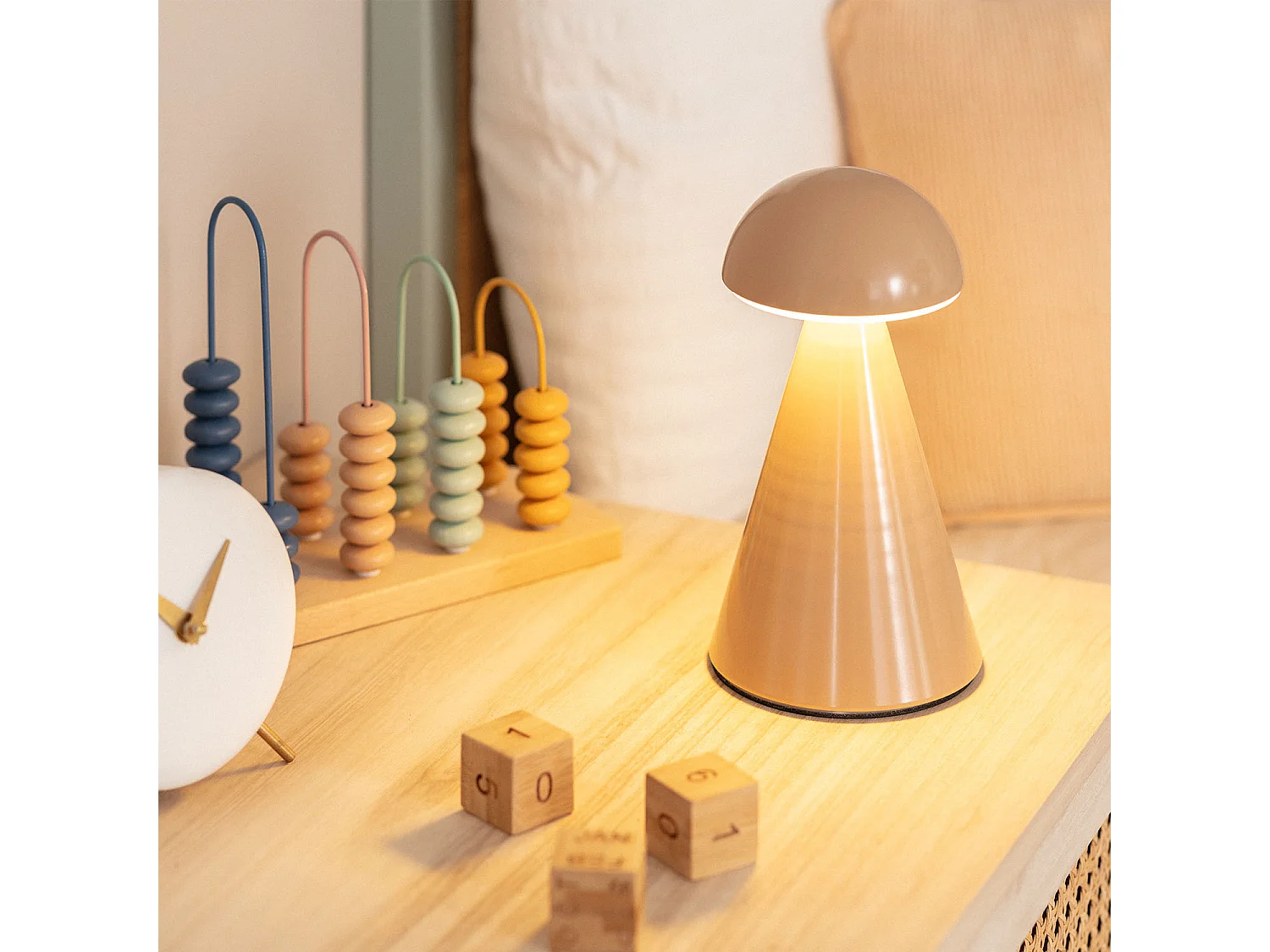 Lampada da Tavolo LED 2W Portatile con Batteria USB Ricaricabile Azana Cammello